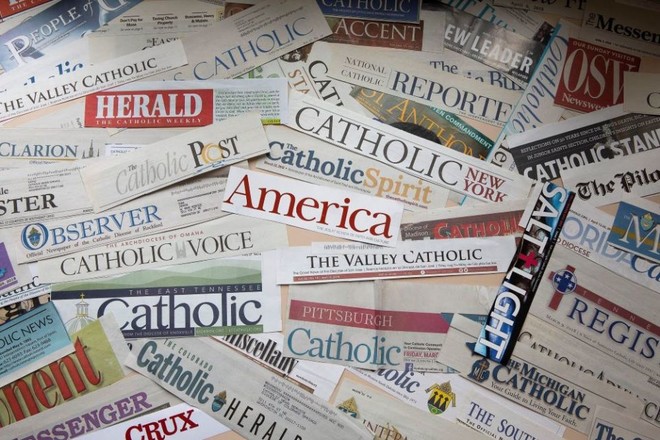 수많은 가톨릭 신문들의 발행인란. (사진 출처 = CNS)