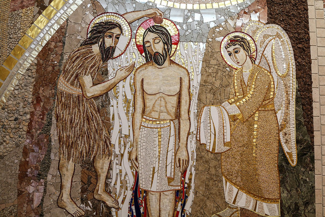 예수님이 세례자 요한으로부터 세례받는 장면. (이미지 출처 = Flickr)