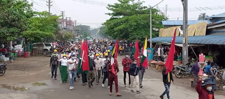1일 전 올라온 미얀마 북부 카친주 모까옹에서 열린 주민들의 시위 모습. (사진 출처 = 미얀마 시민들과 연대 페이스북)