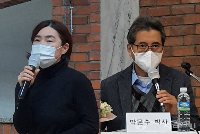 (왼쪽) 변미리 교수(서울시립대, 서울연구원 선임연구위원),&nbsp;박문수 박사(팍스크리스티코리아 연구이사)&nbsp;ⓒ김수나 기자<br>