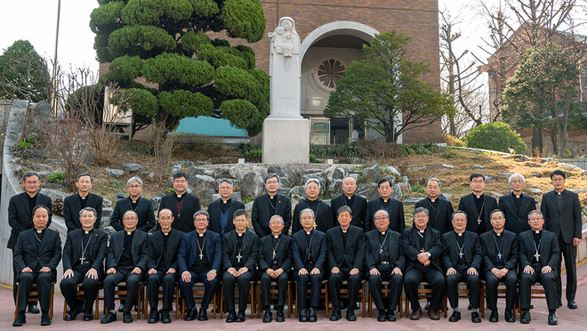 2022년 3월, 한국 천주교주교회의 주교단. (사진 제공 = 한국 천주교주교회의)<br>
