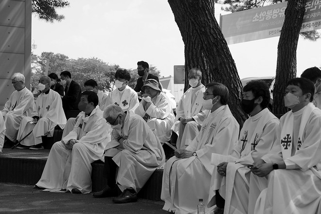 전국에서 성직자와 수도자, 평신도들이 함께 모여 1980년 5월 광주에서 희생된 시민들의 정신을 잊지 않고 기억하는 미사를 드렸다.&nbsp;©장영식