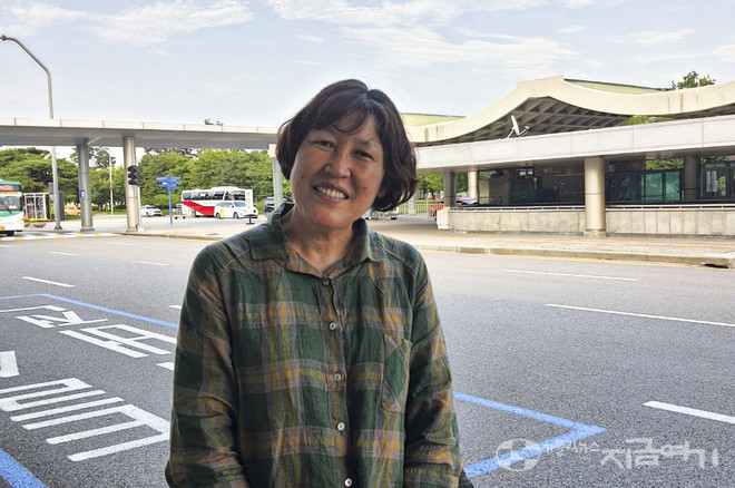 인천공항에서 일하는 김계월 지부장은 김포공항을 거쳐 출퇴근한다. 퇴근길의 김계월 지부장. ⓒ김수나 기자