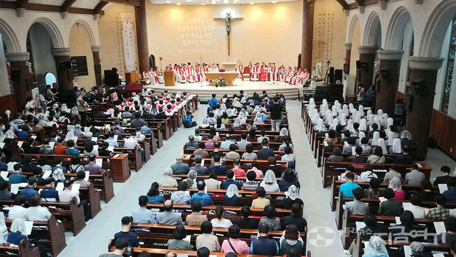 5일 인천 주안1동 성당에서 월요시국기도회가 열렸다. ⓒ배선영 기자<br>