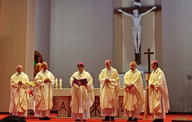 8월 9일 히로시마 평화 순례를 마친 미국과 일본 4개 교구 교구장이 공동 성명을 발표하고 있다. (사진 제공 = 이성훈)