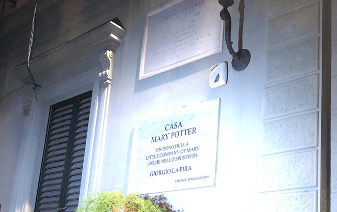 메리 포터의 집 문패. ©박미영