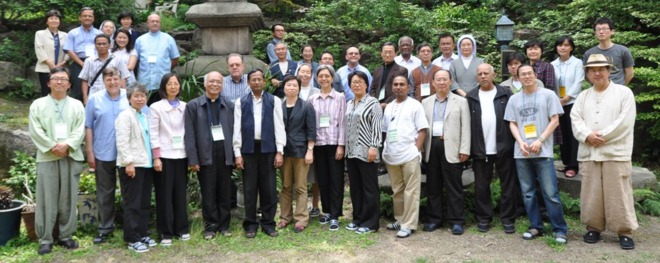 2009년 5월 우리신학연구소는 ‘국제 가톨릭 지식인문화운동’(ICMICA)과 함께 서울에서 '성체와 아시아 공동체-모든 벽을 넘어'를 주제로 열었다. 이 포럼에는 주교 2명과 전현직 FABC 임원을 포함해 아시아 11개 나라에서 80여 명이 참석했다. (사진 제공 = 황경훈)