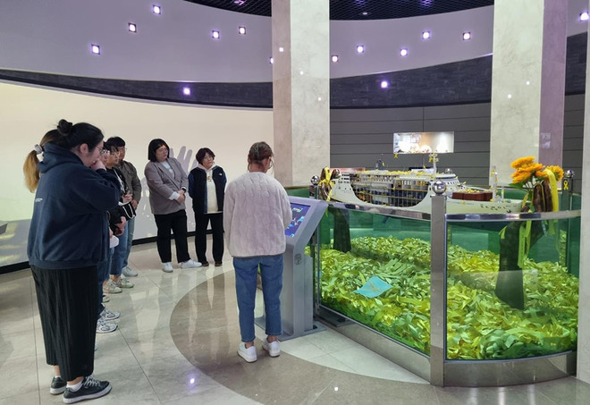 4월 6일, 일반인 희생자 추모관을 찾은 인천교구 숭의동 성당 청년회. (사진 제공 = 인천교구 정의평화위원회)