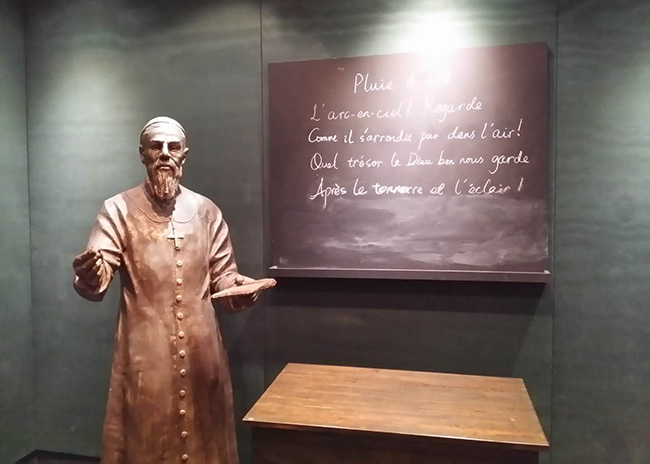 프랑스 예수회 신부가 강의하는 모습. ⓒ오현석<br>