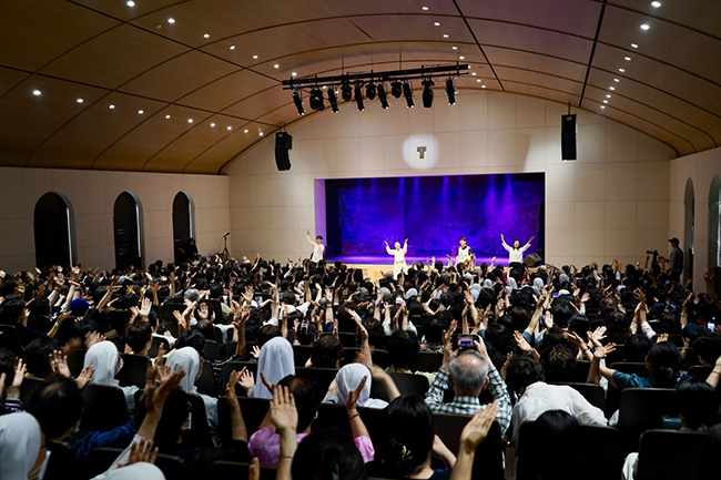 지난해 7월 5일 명동대성당 꼬스트홀에서 공연한 모습. (사진 제공 = 서울가톨릭연극협회)<br>