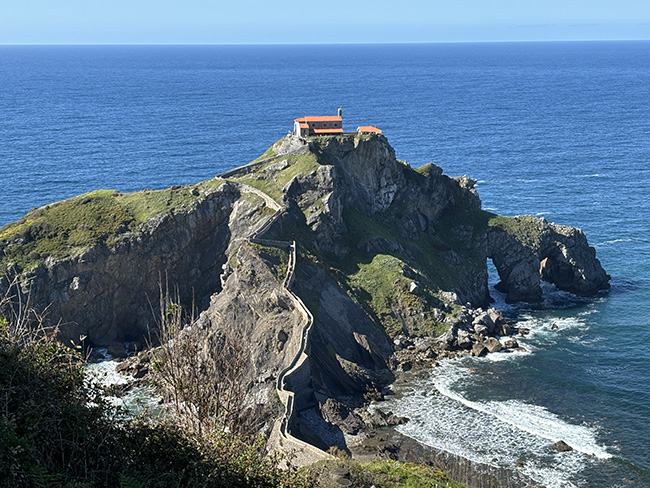 가스텔루가체, 섬 위의 성당 ©조은기<br>