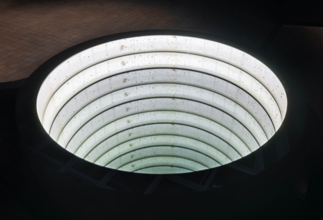 (그림 2) '또 다른 너', 아니카 이, 2024. (사진 출처 = 리움미술관)