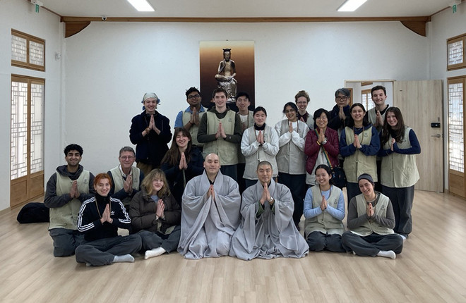 조지타운대학교 마지스 세미나에 참여한 학생들의 부산 범어사 방문. (사진 제공 =조민아)