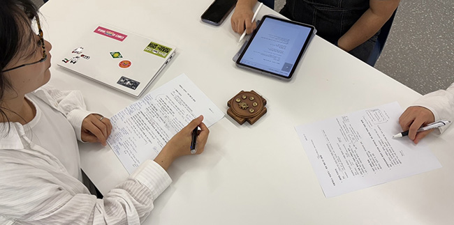 17일 소금감자, 윤슬, 초록 씨와 함께 환대에 대해 이야기 나누었다. ©이보나