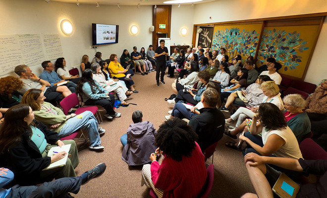 '크리'에서 진행되는 나눔 시간. 이 시간에는 한반도와 남북 관계에 대한 내용도 갈등 사례로 발표됐다. (사진 제공 = 가톨릭한반도평화포럼 참가팀)<br>
