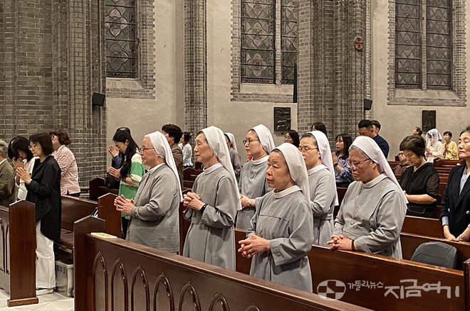 9월 30일 서울대교구 민족화해위원회 미사에 정의평화위원회가 함께한 이날 많은 이가 참여해, 팔레스타인 가자 지구의 아픔을 함께 느끼며 기도했다. ⓒ정현진 기자&nbsp;<br>