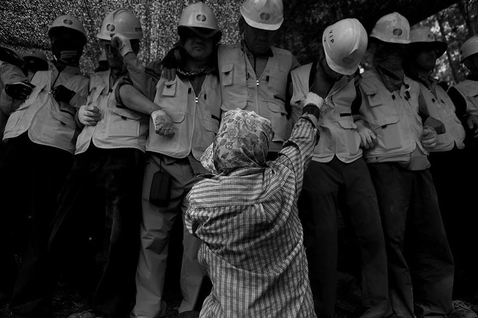 우리는 핵발전소에서 생산한 전기를 수도권으로 보내기 위해 희생된 지역과 사람들의 눈물과 한숨을 잊어서는 안 된다. 이제는 "전기는 눈물을 타고 흐른다."라는 슬픈 시대를 끝내야 한다. 정의로운 에너지 전환은 그 누구의 희생 없이 올곧게 이루어져야 한다. ©장영식