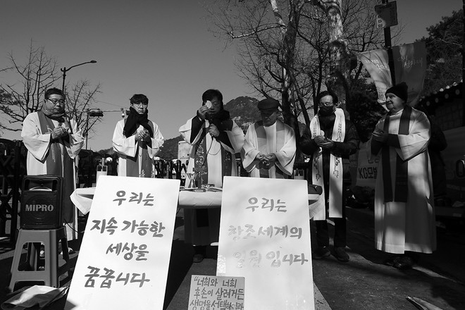 탈핵의 길이 힘들고 지치지만, 프란치스코 성인의 '태양의 찬가'를 묵상하며 다시 사진기를 들고 길을 나선다.&nbsp;©장영식<br>